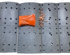 Накладка тормозная задняя (4+4+112железных заклёпок комплект FAW 300) Креатек CK8510B 3502407/06-AOE