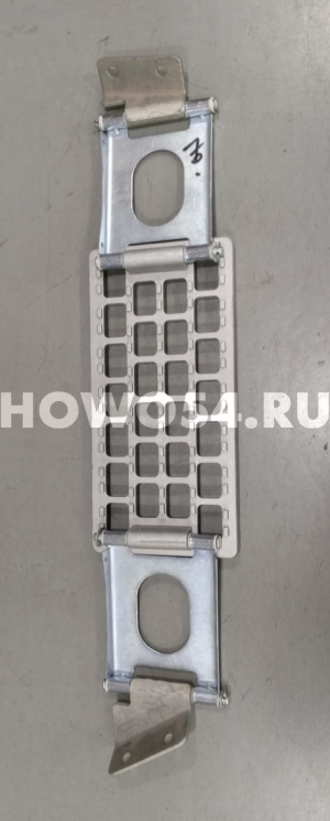 Ступень нижняя откидная R SHAANXI M3000 новая модель (2отв) 5413406 DZ22408450040/DZ15221242458